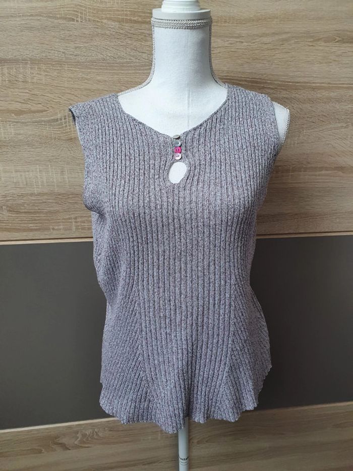 Débardeur tricot.