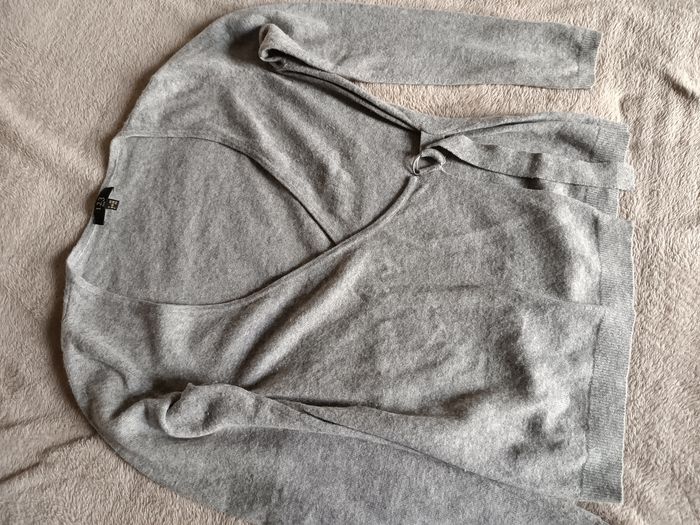 Pull gris Faux cache coeur cachemire