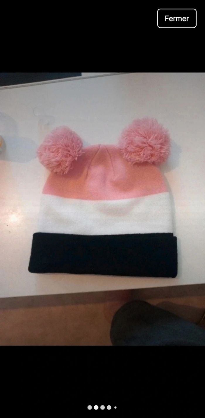 Bonnet Fila avec un design original tricolore - photo numéro 2