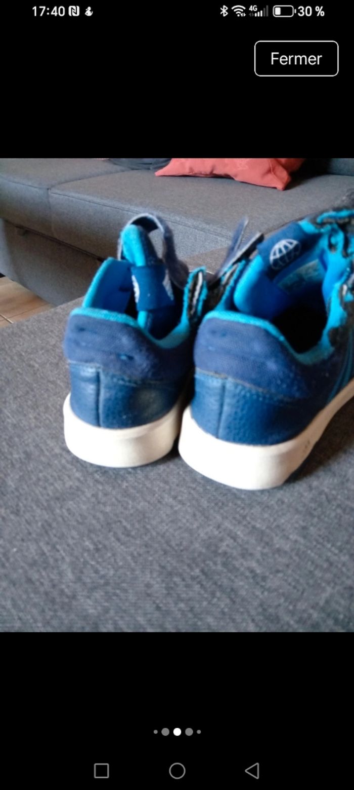 Lot baskets et chaussons 30 - photo numéro 4