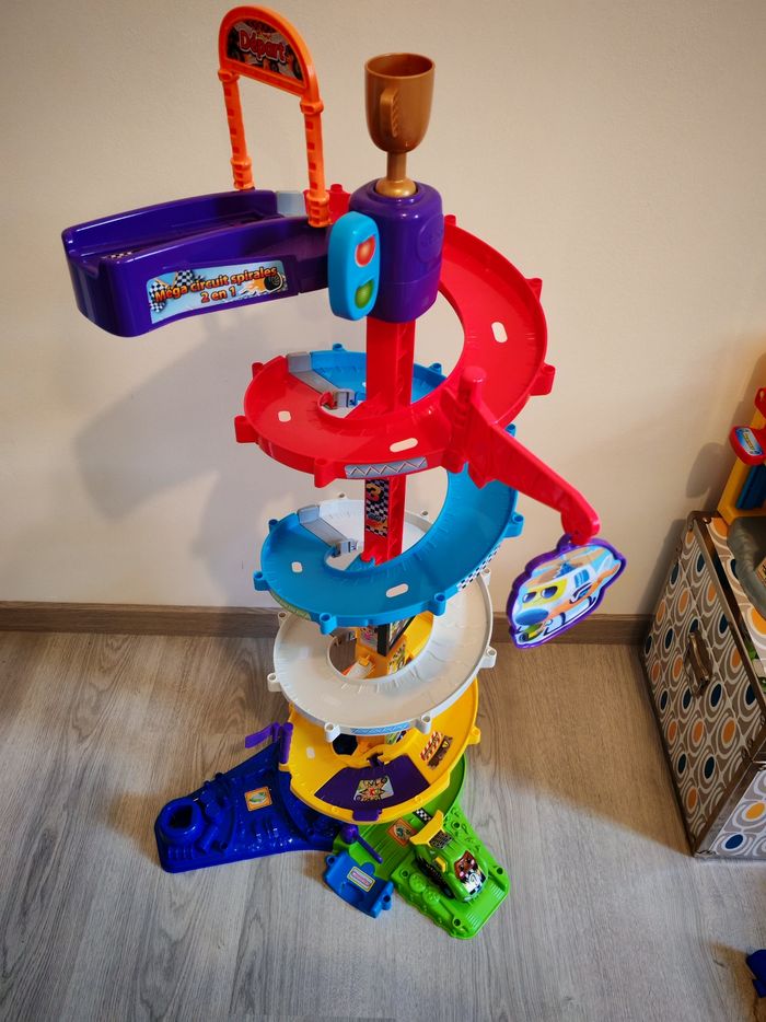 Méga circuit spirales tut tut bolide - photo numéro 2