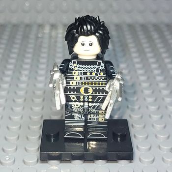 Minifigure / Figurine  😱 Edward Aux Mains D'argent 😱