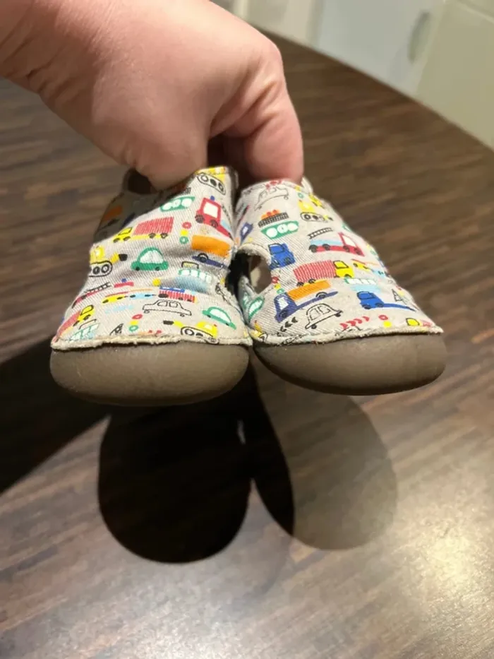 Chaussons a scratchs garcon en toile imprimée vehicules et cuir vert baudet taille 22 - photo numéro 6