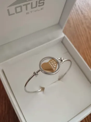 Bracelet cœur Lotus neuf dans son ecrin