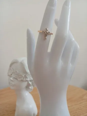 Bague 53 signe croix religieuse en acier inoxydable femme