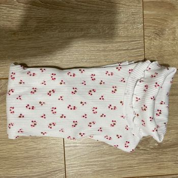 Sous pull fleurs roses