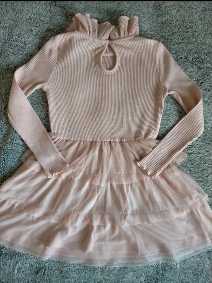 Robe 8 ans ( 126-131 cms) - photo numéro 3
