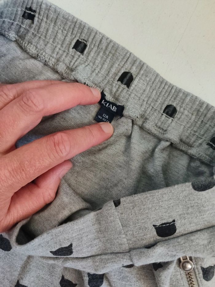 Jupe courte chats - photo numéro 4