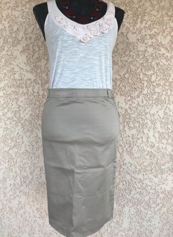 17 - Jupe beige camaieu