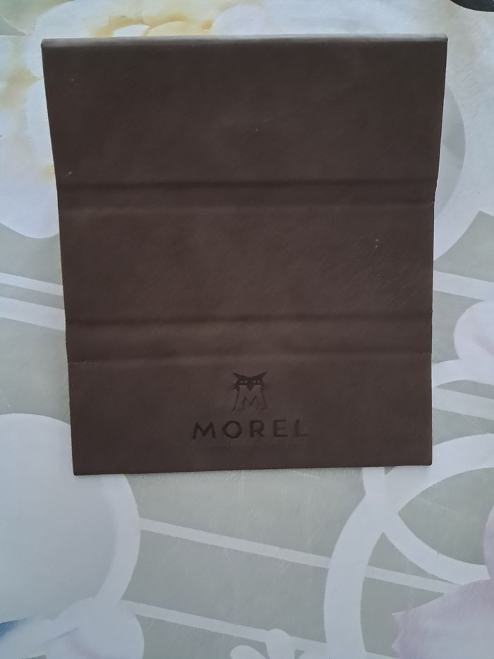 Boîte à lunettes - photo numéro 6