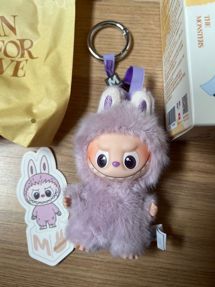 Labubu Pin for Love M - photo numéro 2