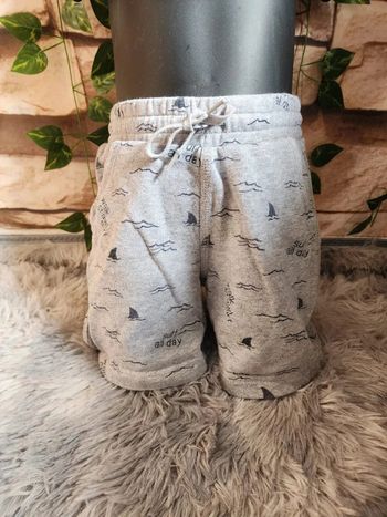 👦Short Gris Kiabi Taille 4ans 👦