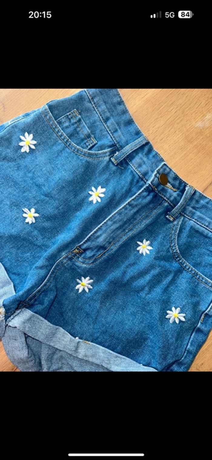 Short Shein tournesol bleu XS - photo numéro 2