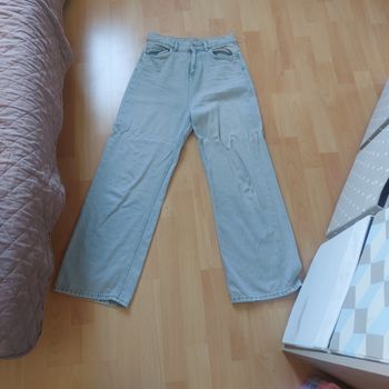 Jean gris détail bleu 