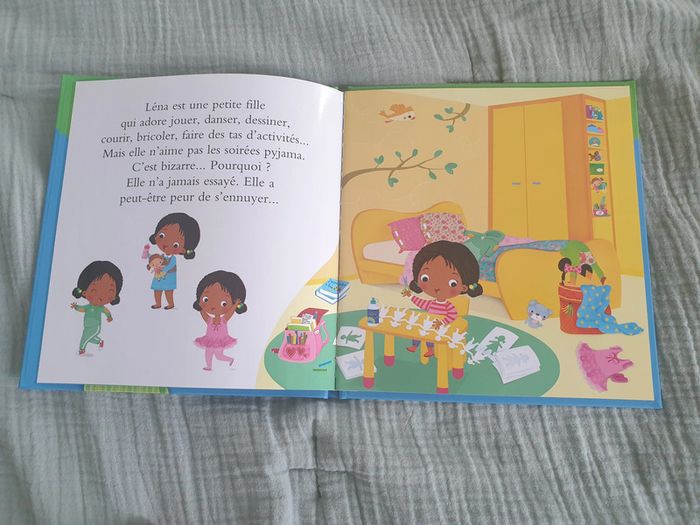 Livre Léna n'aime pas les soirées pyjama - Fleurus - photo numéro 2