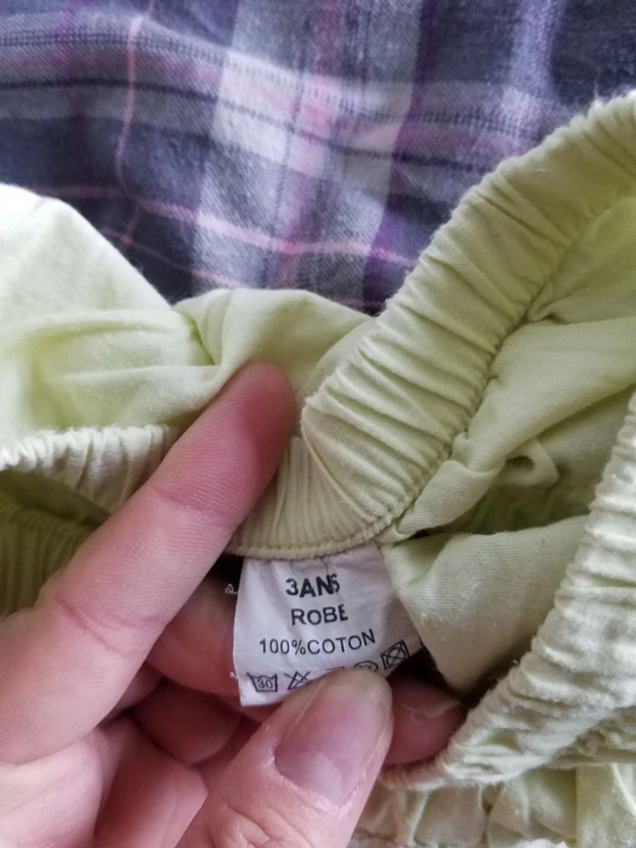 Jupe taille 3 ans bon état - photo numéro 3