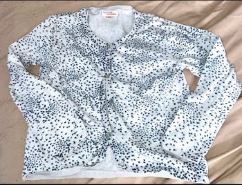 Gilet couleur blanc à motif bleu marque dpam taille 6 ans