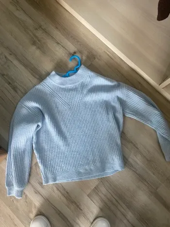 Pull bleu clair