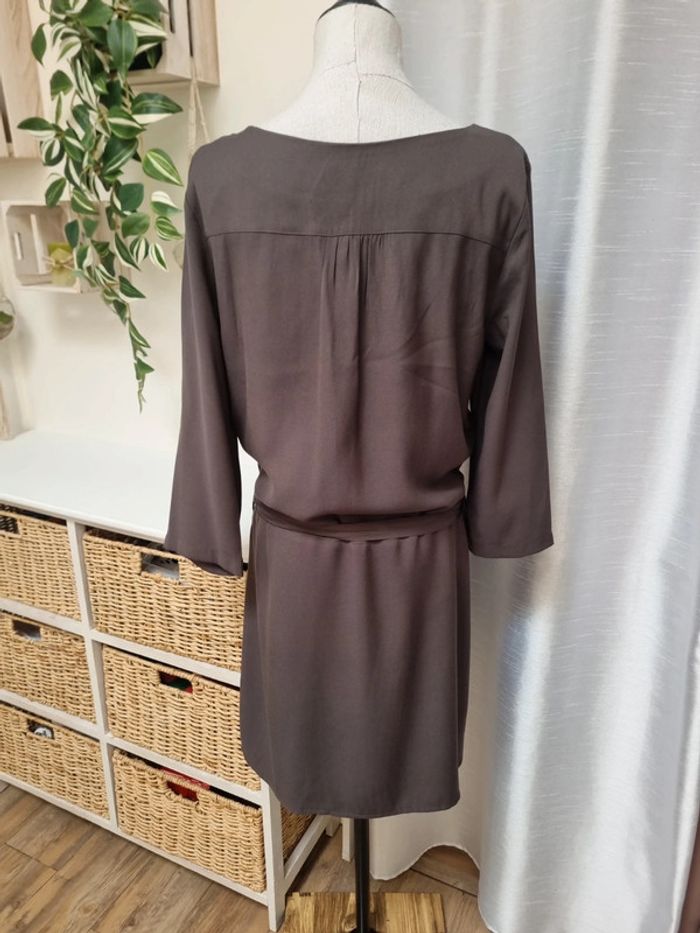 Robe kaki Camaïeu taille 38 - photo numéro 2
