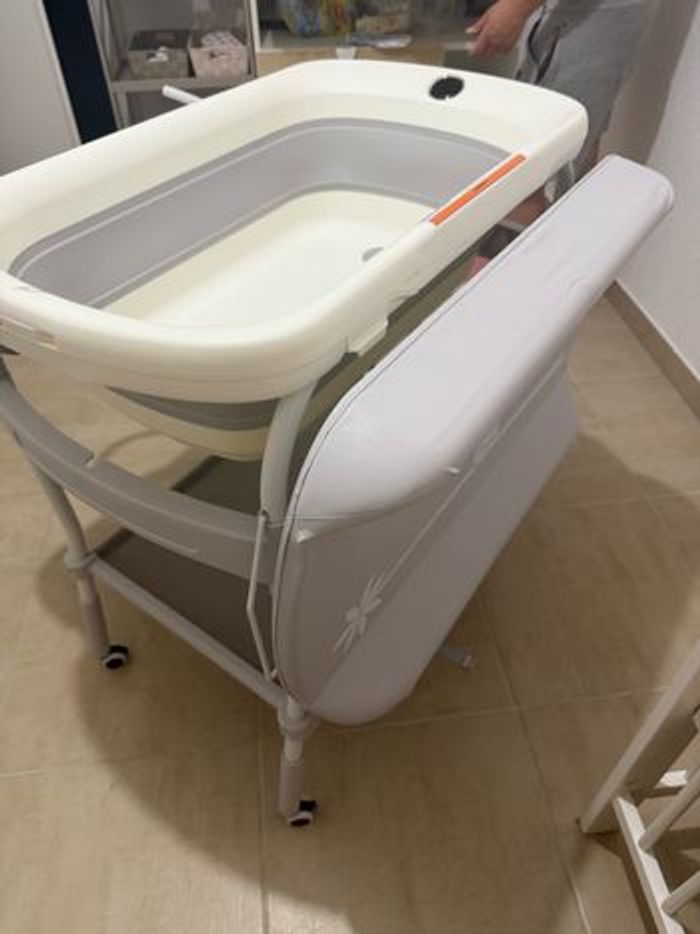 Table à langer 2 en 1 avec baignoire - photo numéro 5