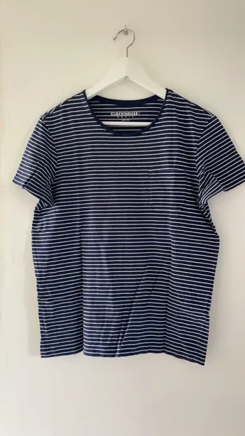 Tee shirt