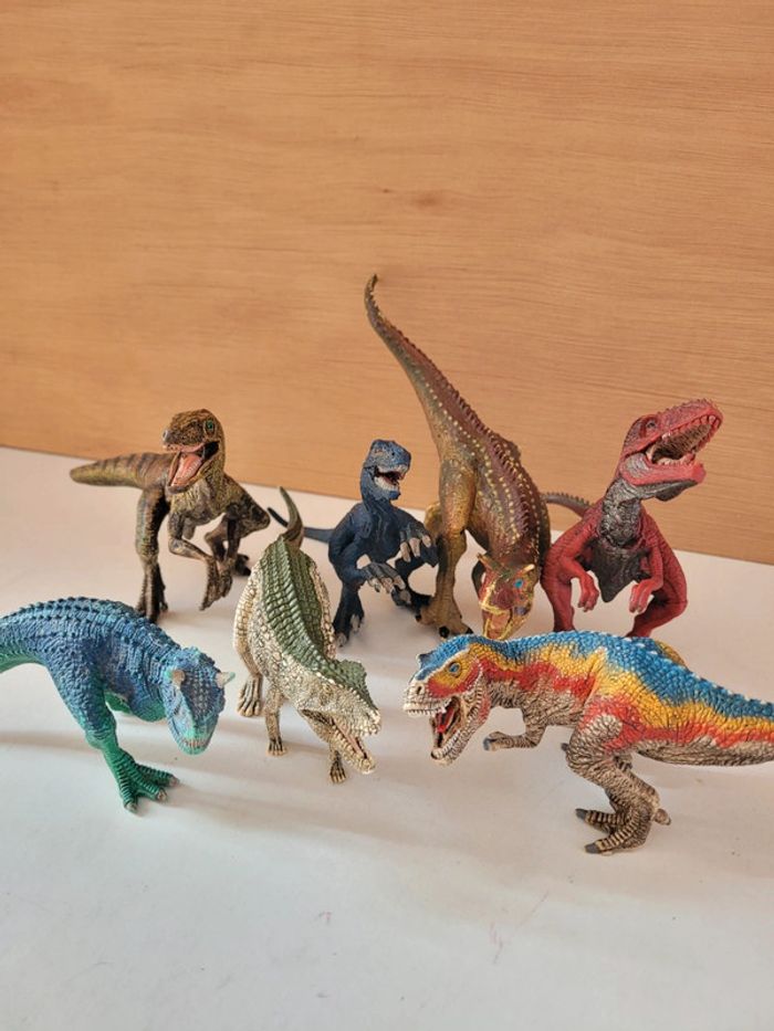 Lot de 7 figurines dinosaures Schleich