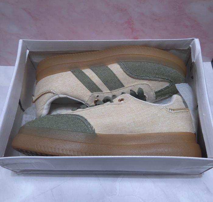 Baskets en toile Kaki et Beige - Style Rétro - Neuves - Taille 36 - photo numéro 7