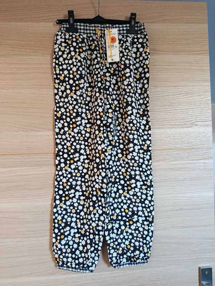Pantalon fluide fille taille 10 ans neuf - photo numéro 1