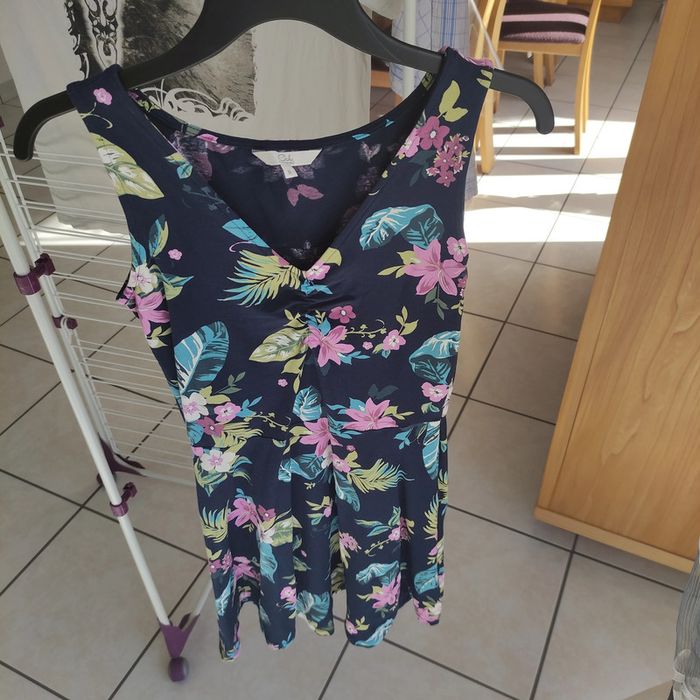 Robe à fleurs clockhouse c&a taille M