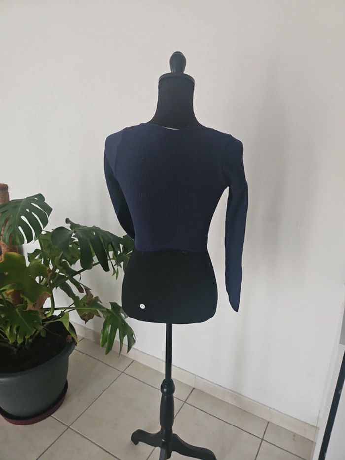 Crop top marque Stradivarius - photo numéro 4