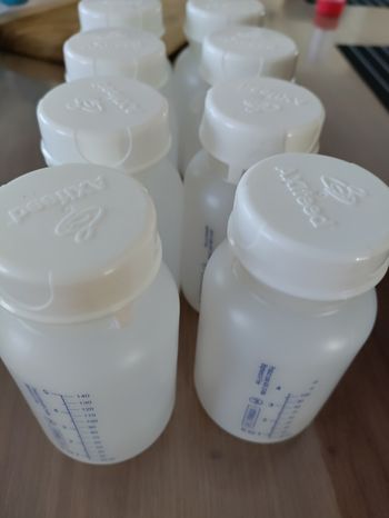 Lot bouteilles recueil de lait 