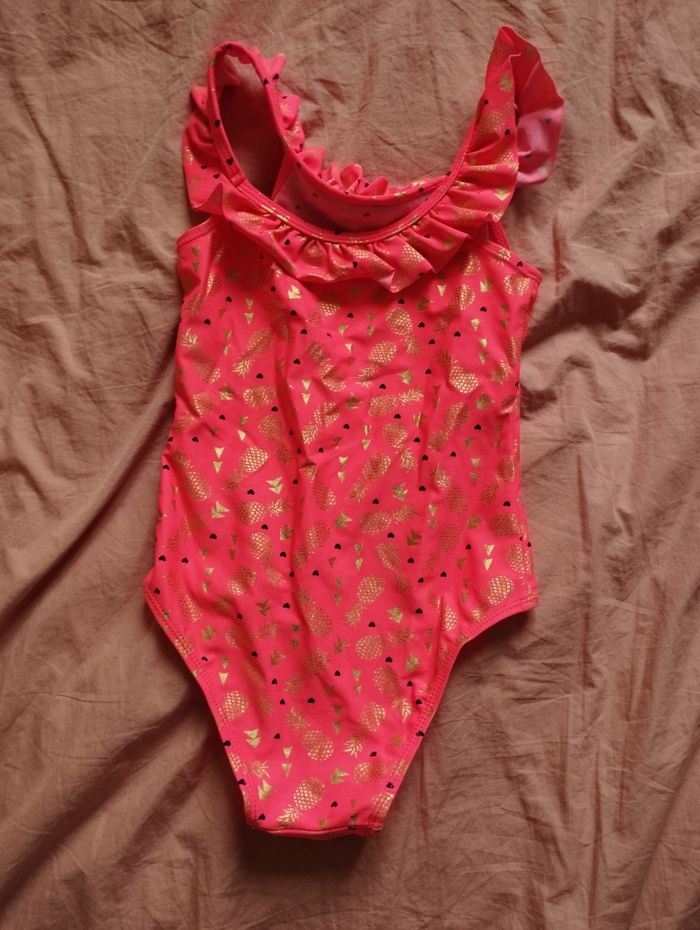 Maillot de bain neuf ananas 🍍8 ans