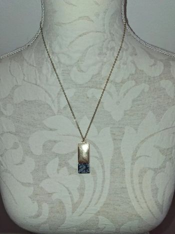 Collier dorée noir marbré vintage