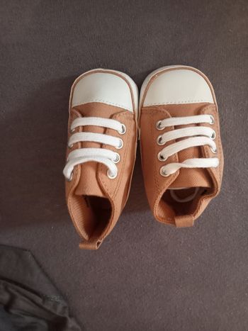 Chaussures  ,6/9mois