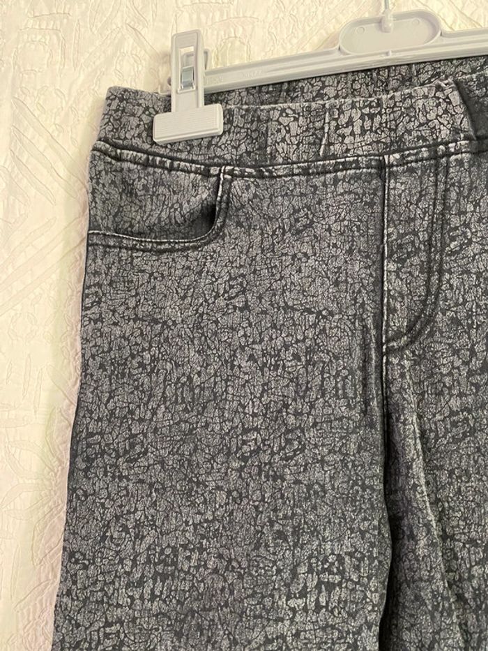 Short gris et noir élastiqué - photo numéro 4