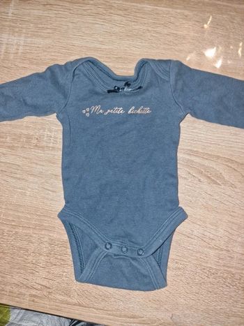 Body 1 mois