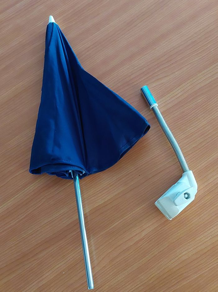 Ombrelle de poussette bleu marine - photo numéro 3