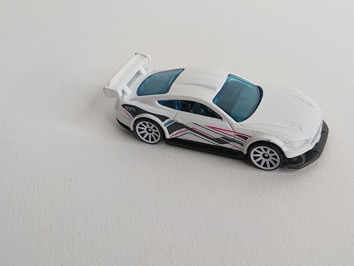 Hot Wheels Custom '18 Ford Mustang GT Exclusif 5 Pack 2023 - photo numéro 2