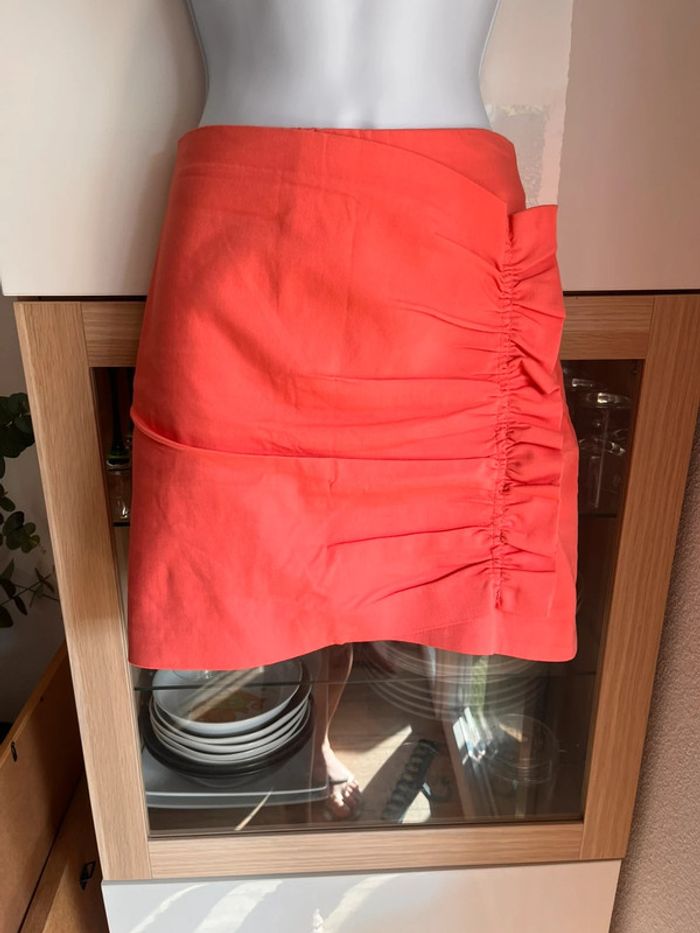 Jupe corail Zara taille m - photo numéro 2
