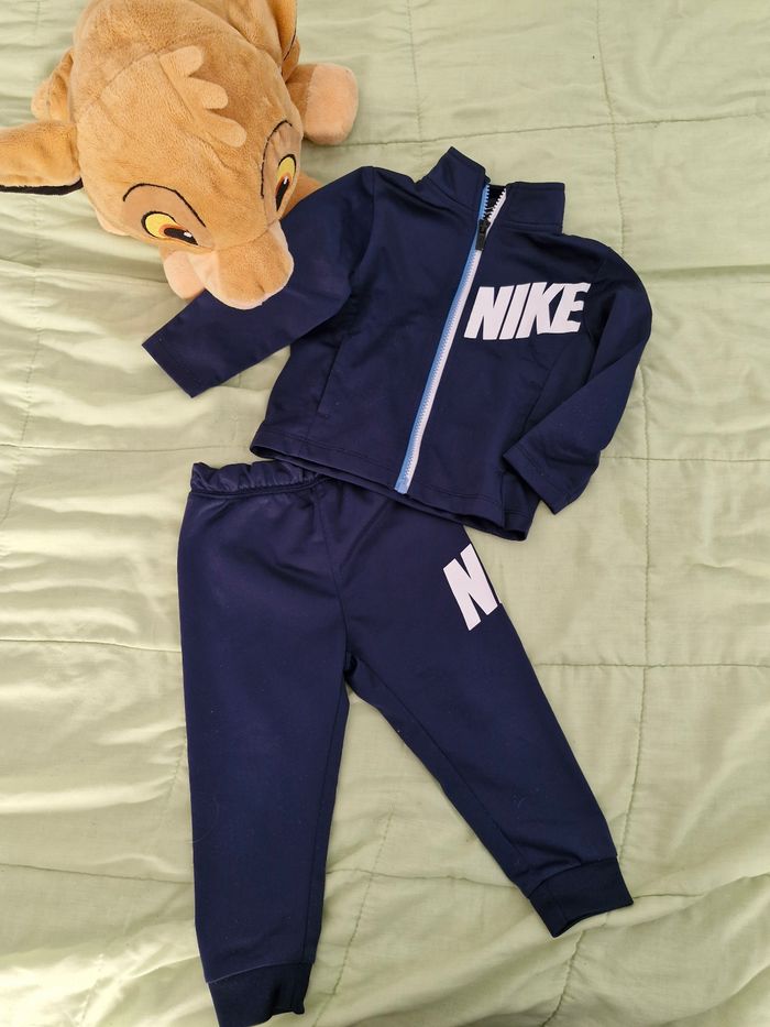 Ensemble nike