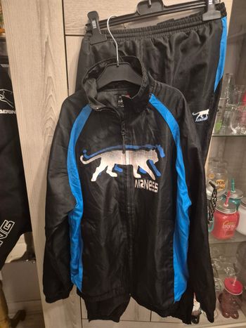 Ensemble jogging  12 ans