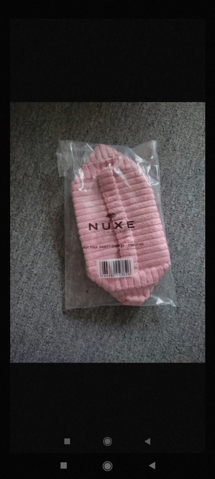 Nuxe trousse vanity