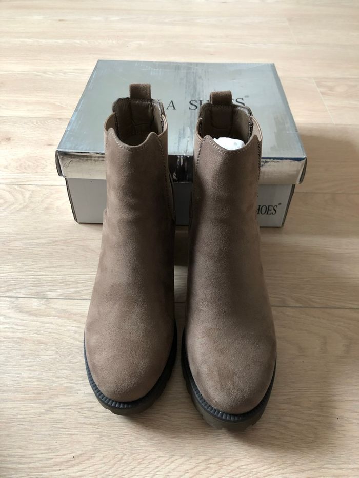 Bottines beiges marrons à talons neuves pointure 36 - photo numéro 4