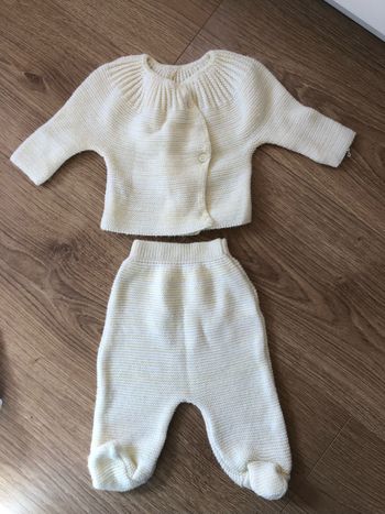 Ensemble de naissance en laine