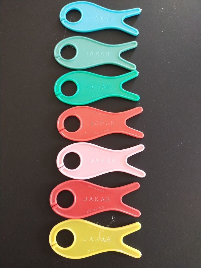 7  petites bobinettes pour tricot - photo numéro 2