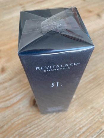 Revitalash 3,5ml/ sous blister / date d’expiration 2028