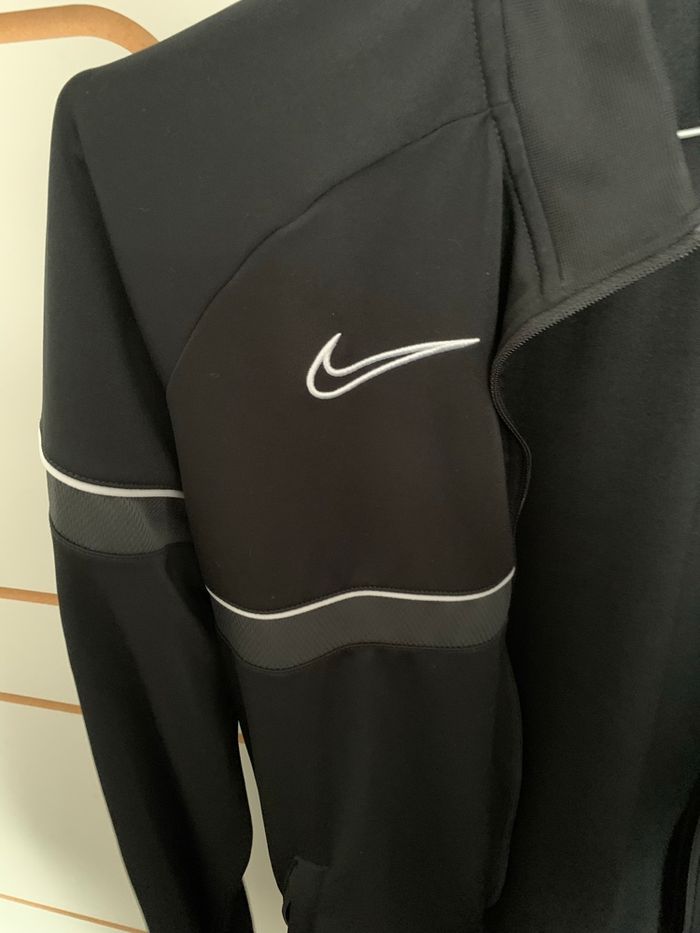 Veste Nike - photo numéro 2