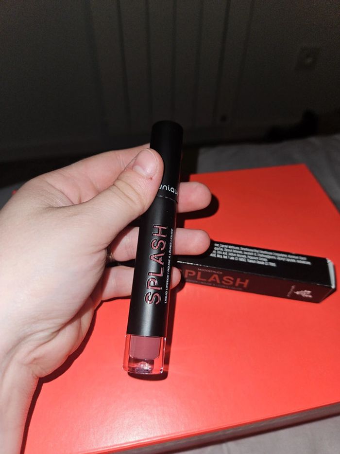 Rouge à lèvres - photo numéro 2