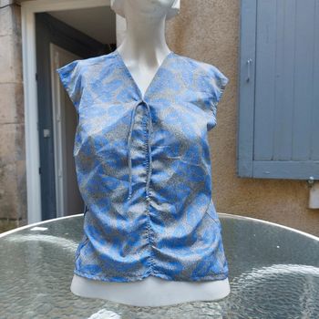 Joli top pour taille S