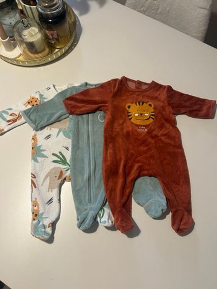 Lot de pyjamas en velours